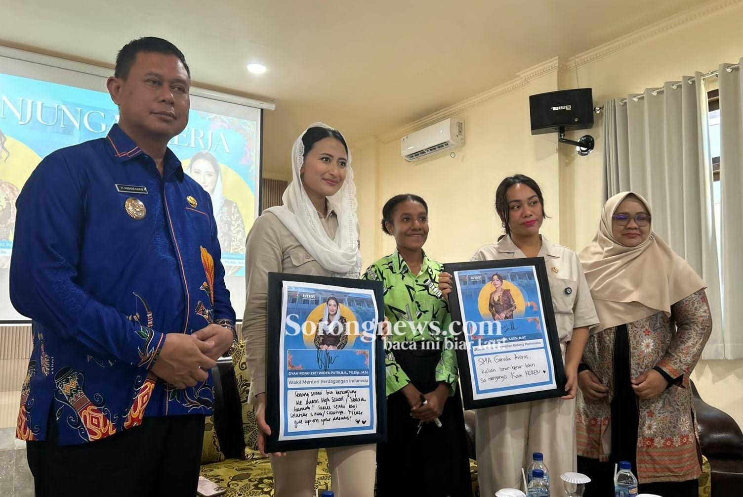 Wamen Roro Esti Tinjau dan Apresiasi Sekolah Unggulan Garuda di Sorong, Targetkan Lulusannya Tembus Kampus Dunia