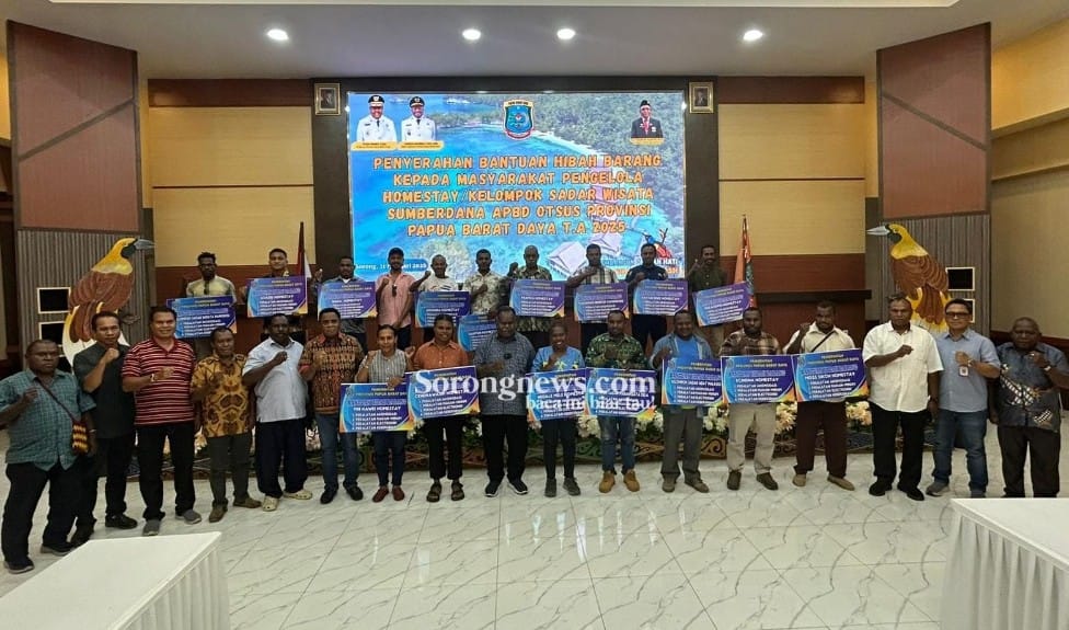 17 Pengelola Homestay se-PBD Terima Bantuan, Gubernur Tekankan 3 Faktor Penting Pengembangan Pariwisata