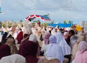 Ribuan Jemaah Padati Pantai Reklamasi Sorong, Khutbah Idul Fitri Tekankan Rekonsiliasi dan Toleransi
